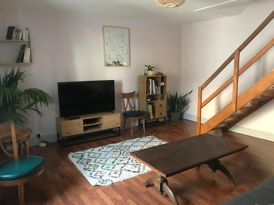 Charmant Appartement Au Calme Avec Parking Besançon Kültér fotó